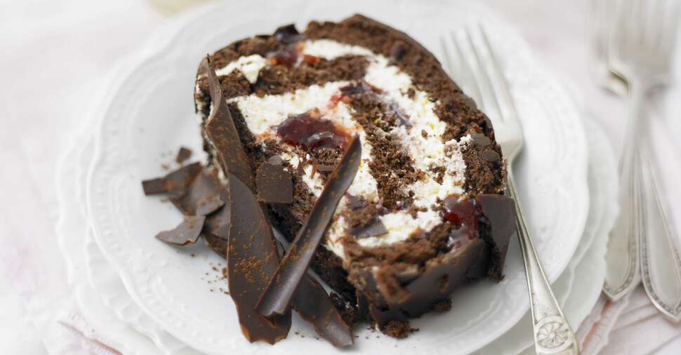 Chocolate and Strawberry Roulade